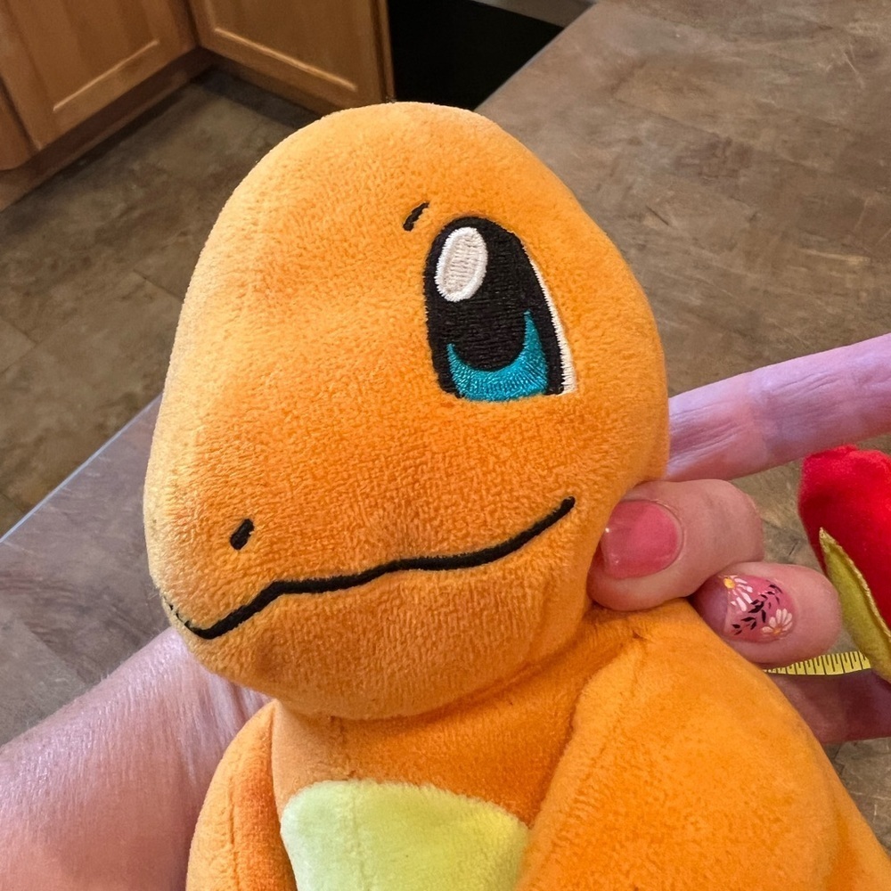 Pokémon WTC Charmander Plush Stuffed Toy - Picture 5 of 10